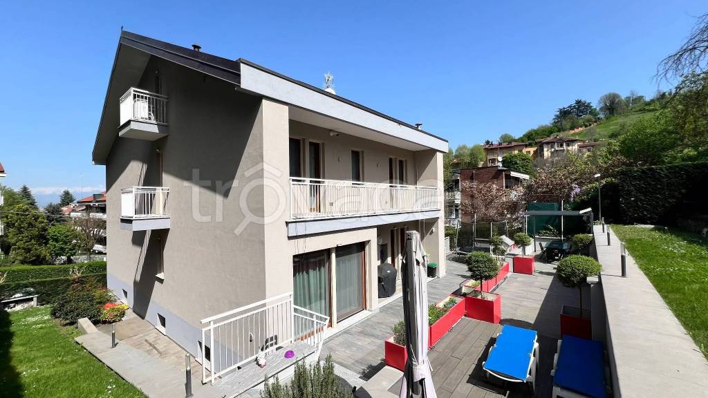 casa indipendente in vendita a Torino in zona Rosa