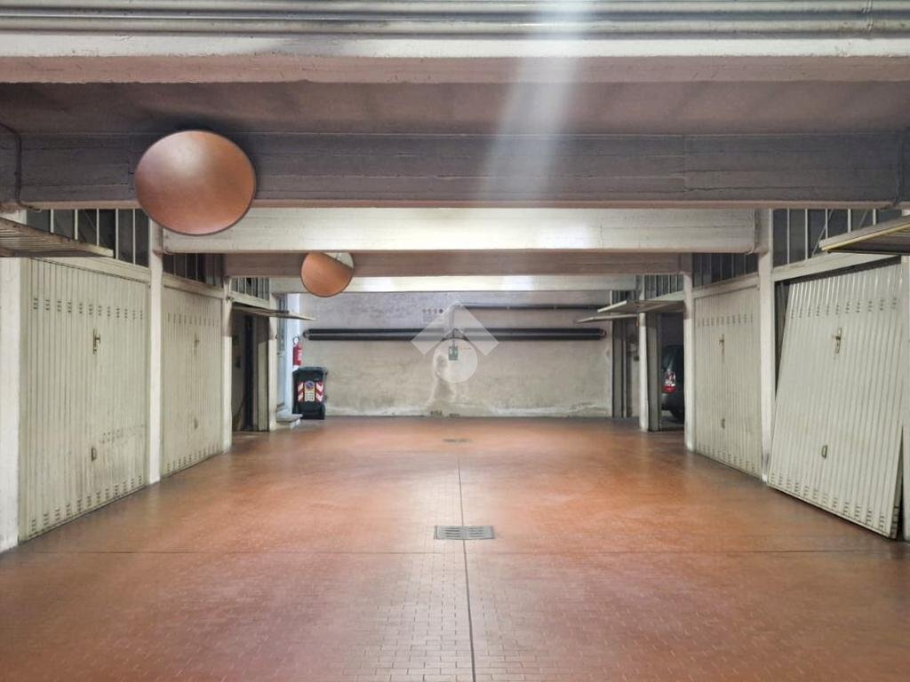 casa indipendente in vendita a Torino in zona Rosa