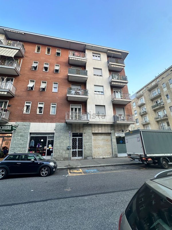 appartamento in vendita a Torino in zona Borgata Vittoria