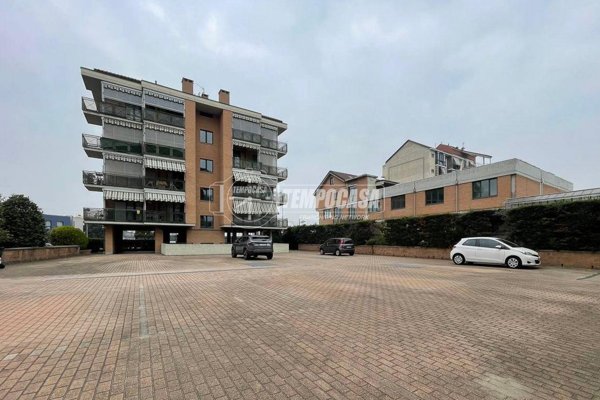 appartamento in vendita a Torino in zona Borgata Vittoria
