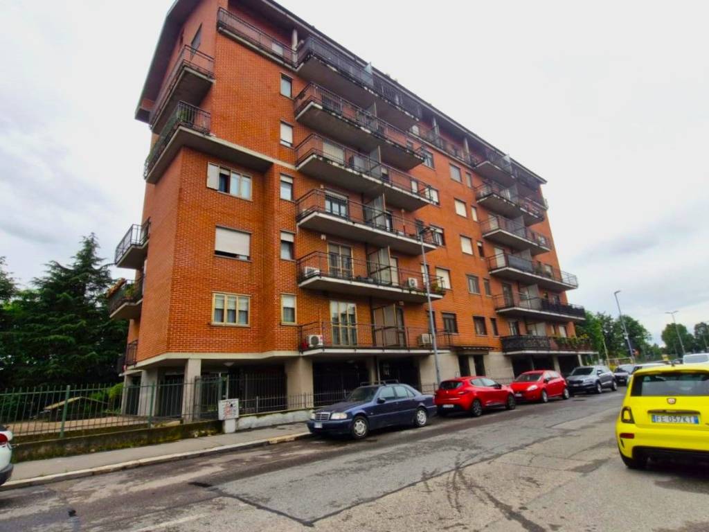 appartamento in vendita a Torino in zona Mirafiori Sud