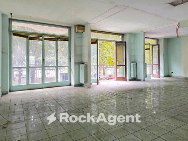 locale commerciale in vendita a Torino