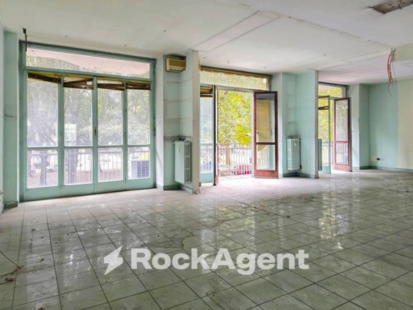 locale commerciale in vendita a Torino