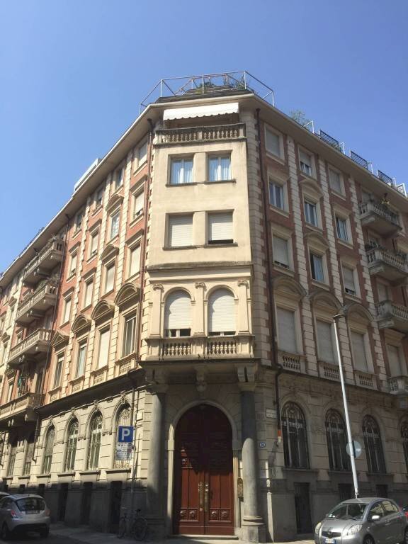 casa semindipendente in vendita a Torino in zona San Salvario