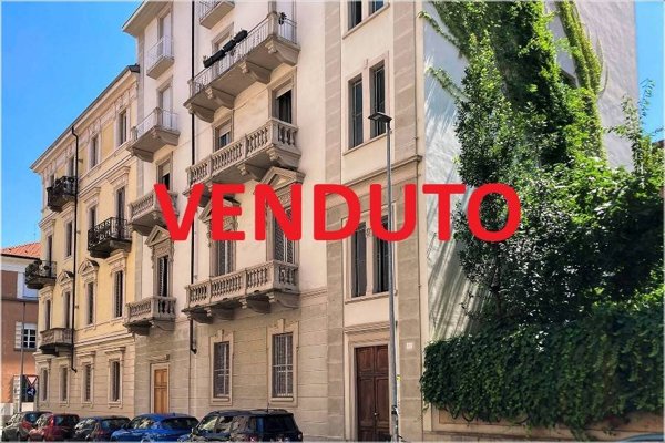 appartamento in vendita a Torino in zona San Salvario