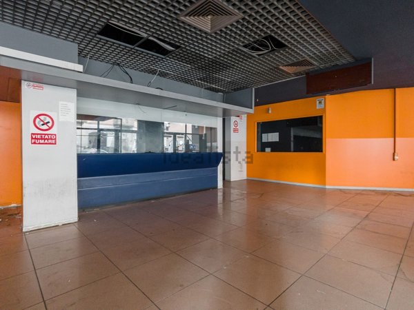 locale commerciale in vendita a Torino in zona San Donato