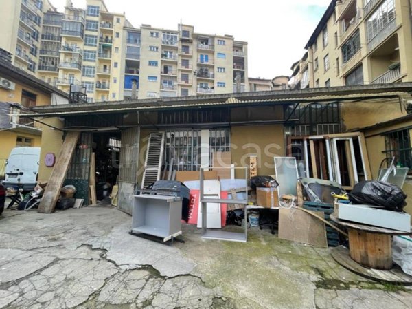 locale commerciale in vendita a Torino in zona Campidoglio