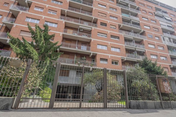 ufficio in vendita a Torino in zona Pozzo Strada