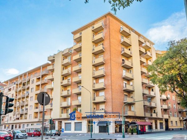 appartamento in vendita a Torino in zona Santa Rita