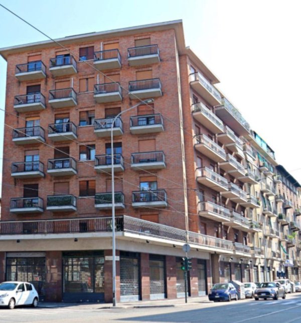 appartamento in vendita a Torino in zona Aurora