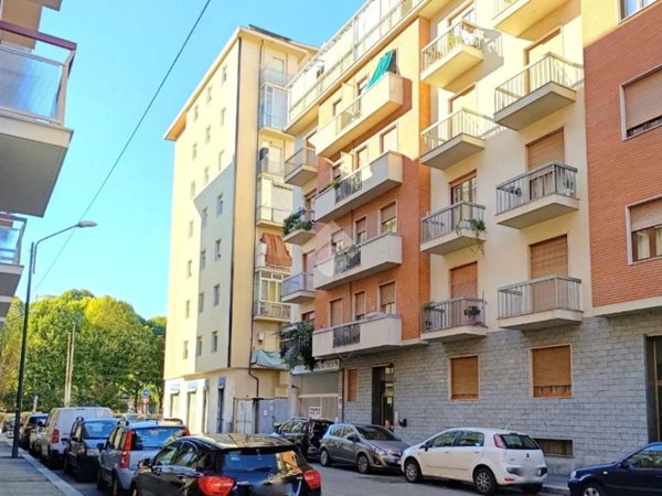 appartamento in vendita a Torino in zona Lucento