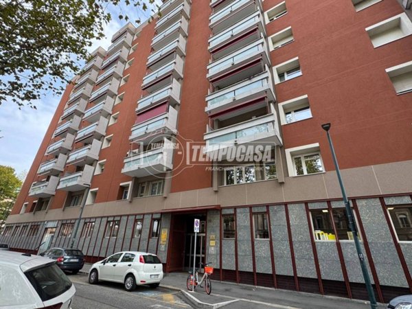 appartamento in vendita a Torino in zona Lingotto