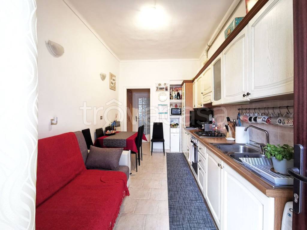 appartamento in vendita a Torino in zona Cit Turin