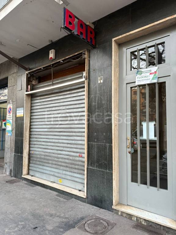 negozio in vendita a Torino in zona Mirafiori Sud
