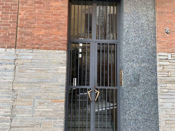 negozio in vendita a Torino in zona San Donato