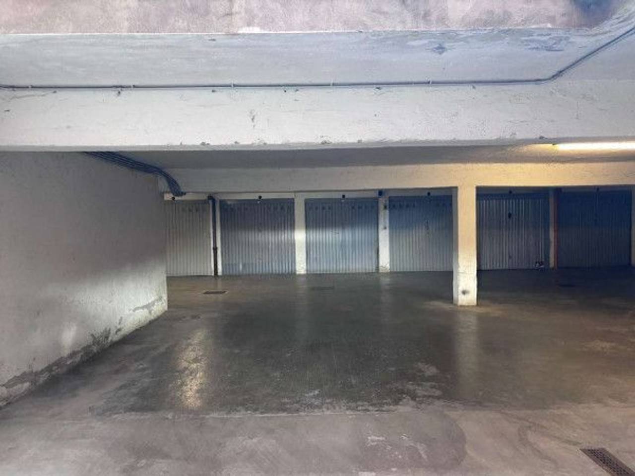 negozio in vendita a Torino in zona Mirafiori Nord