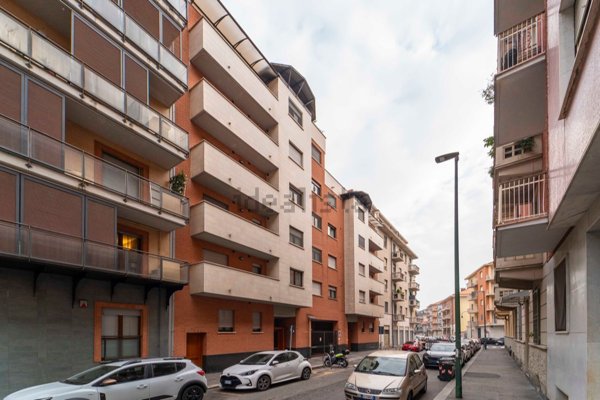 appartamento in vendita a Torino in zona Cenisia