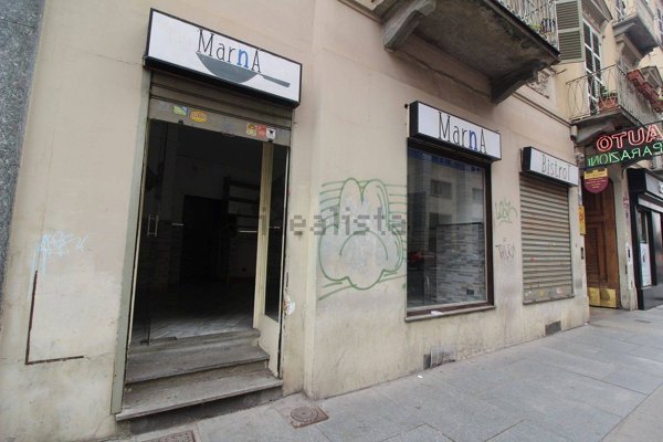 negozio in vendita a Torino in zona San Salvario