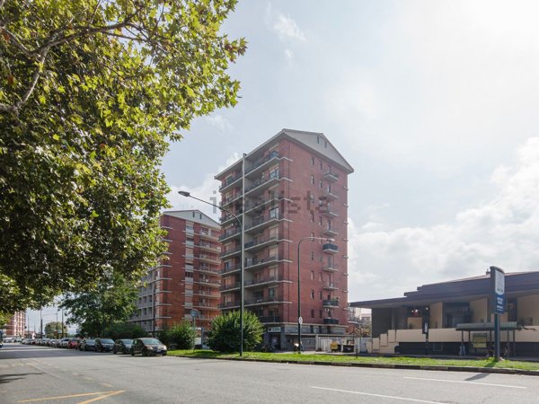 appartamento in vendita a Torino in zona Vallette
