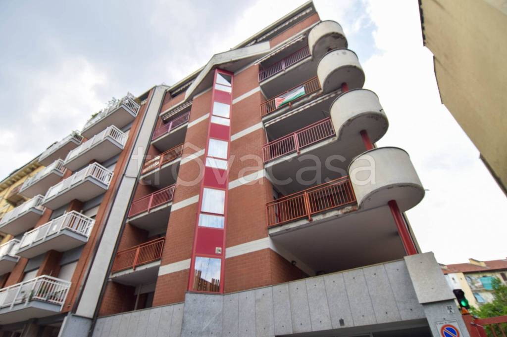 appartamento in vendita a Torino in zona Borgo San Paolo