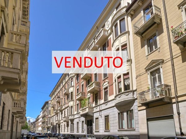 appartamento in vendita a Torino in zona Cit Turin