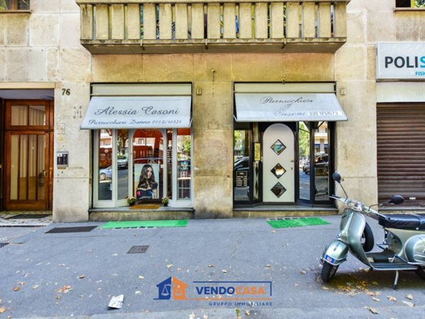 negozio in vendita a Torino in zona Campidoglio
