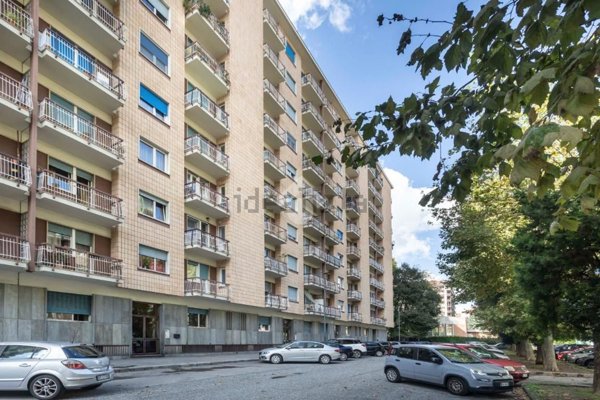 appartamento in vendita a Torino in zona Borgata Vittoria