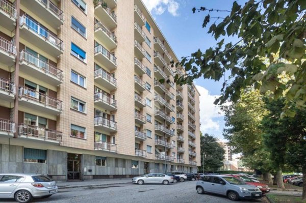 appartamento in vendita a Torino in zona Borgata Vittoria