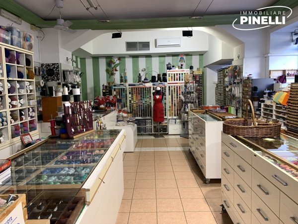 negozio in vendita a Torino