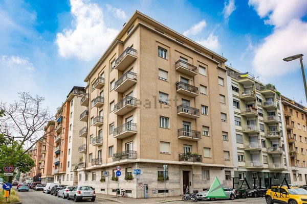 appartamento in vendita a Torino in zona Cit Turin