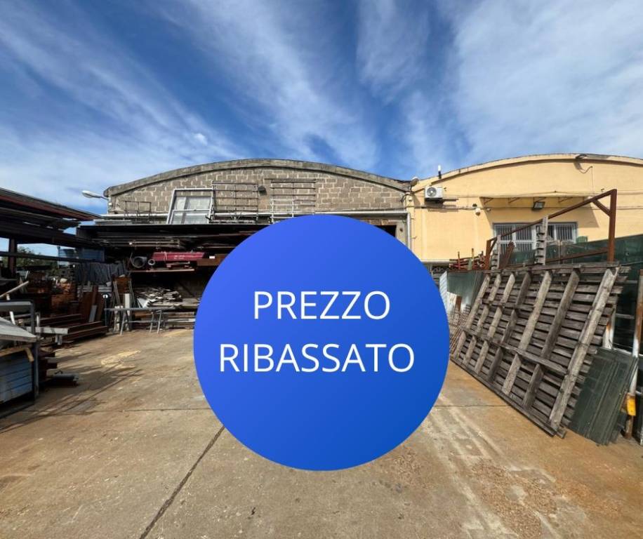 locale commerciale in vendita a Torino in zona Mirafiori Sud