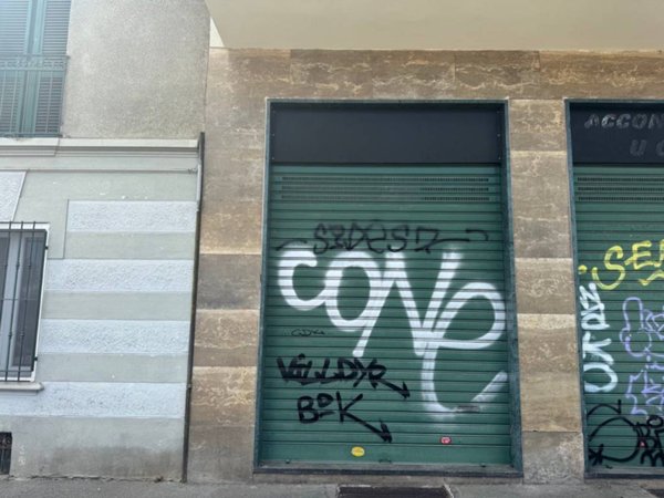 negozio in vendita a Torino in zona Santa Rita