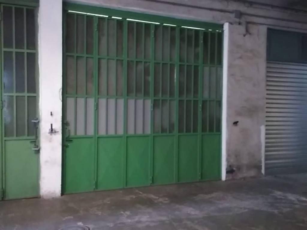 locale commerciale in vendita a Torino in zona Mirafiori Nord