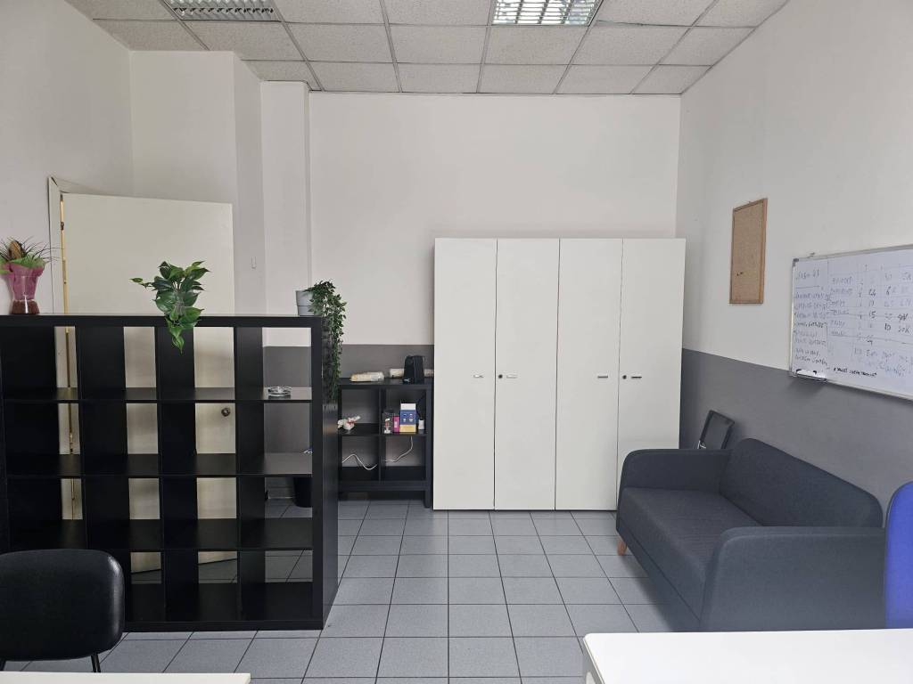 ufficio in vendita a Torino in zona Cenisia