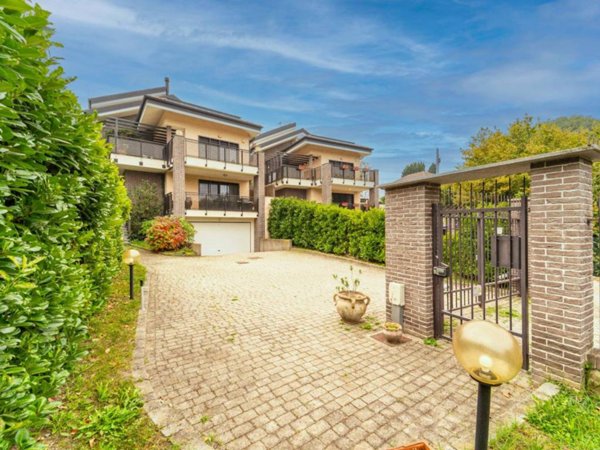 casa indipendente in vendita a Torino in zona Superga