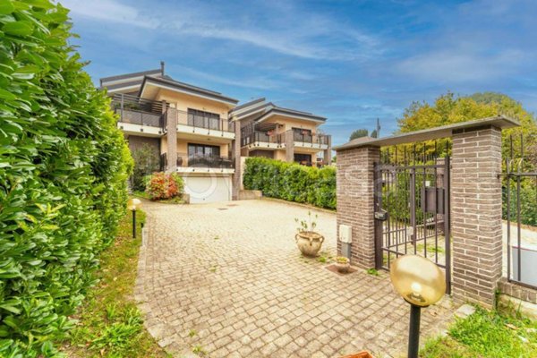 casa indipendente in vendita a Torino in zona Superga