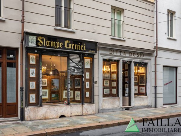 negozio in vendita a Torino in zona Centro Storico