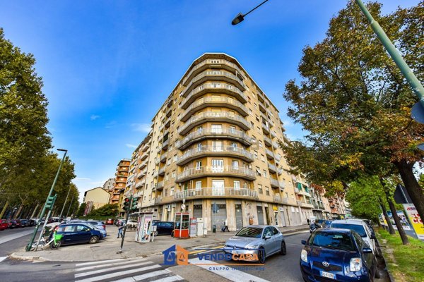 appartamento in vendita a Torino in zona Lingotto