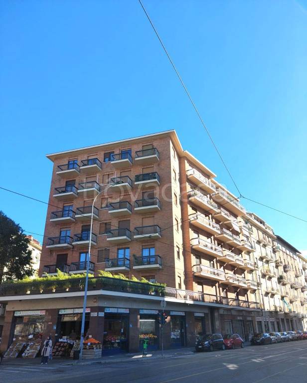 appartamento in vendita a Torino in zona Aurora