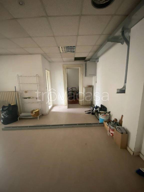 locale commerciale in vendita a Torino in zona Campidoglio