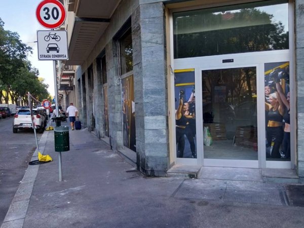 negozio in vendita a Torino in zona Pozzo Strada