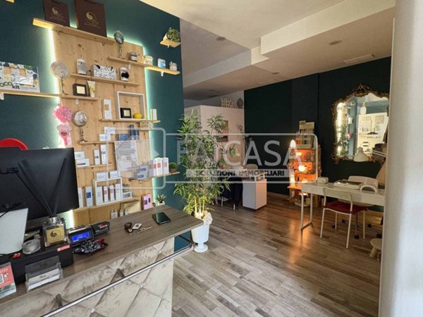 negozio in vendita a Torino in zona Pozzo Strada