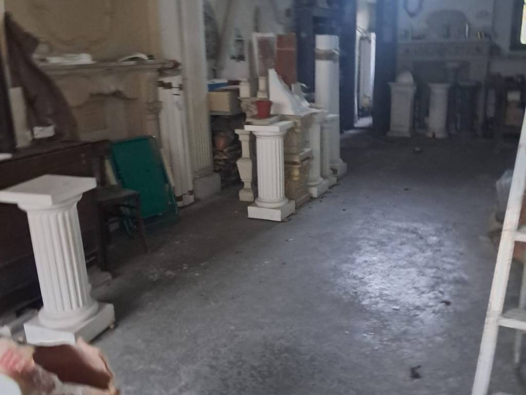 locale commerciale in vendita a Torino in zona Vanchiglia