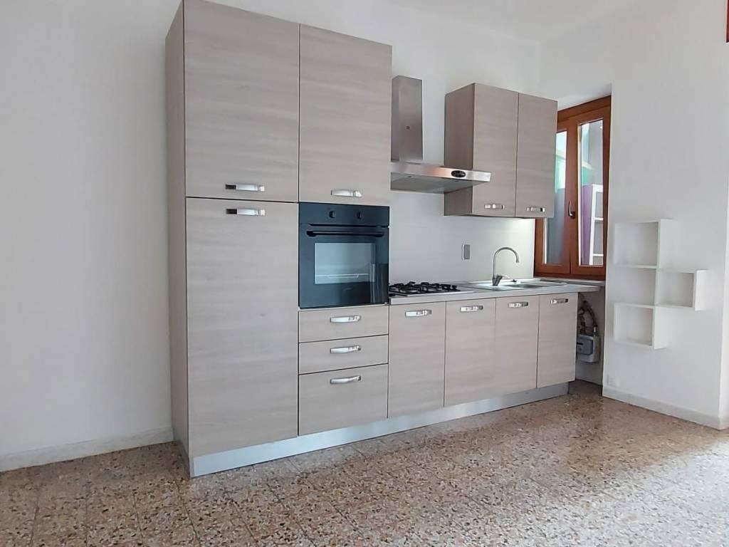 appartamento in vendita a Torino in zona Borgata Vittoria