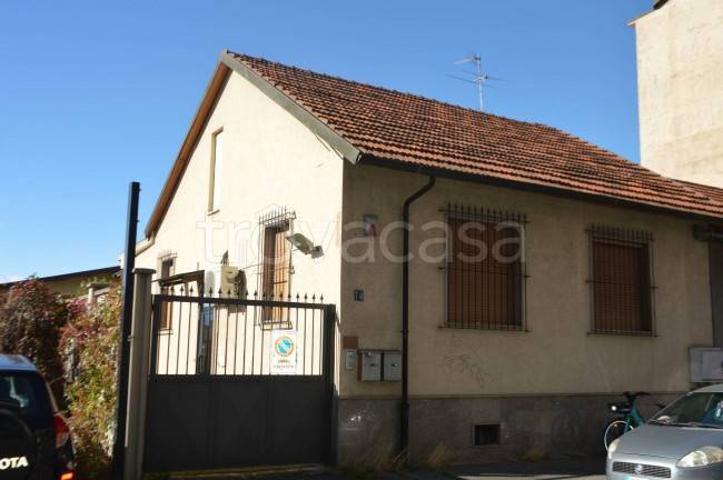 casa indipendente in vendita a Torino in zona Pozzo Strada