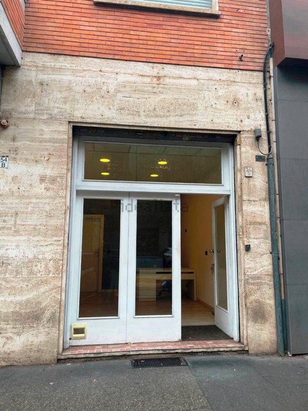 locale commerciale in vendita a Torino