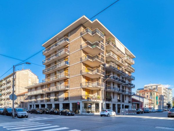 appartamento in vendita a Torino in zona Vallette