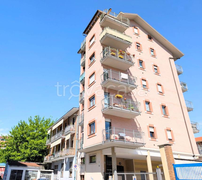 appartamento in vendita a Torino in zona Parella