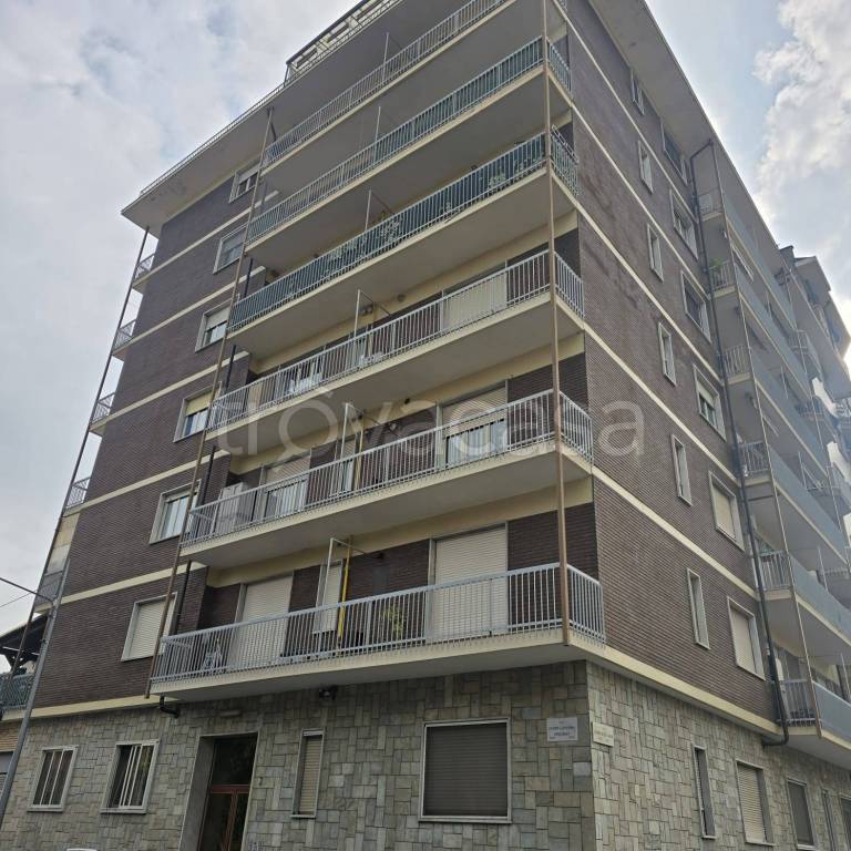 appartamento in vendita a Torino in zona Borgata Vittoria