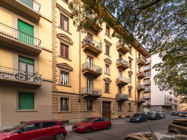appartamento in vendita a Torino in zona Cenisia